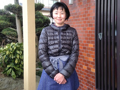 お問い合わせ当日、 トラックとスタッフが待機して  おりましたので 即日対応で作業に 伺いさせていただきました。  お客様のほうで、 運び出しやすいようにご準備して  くださっておられましたので短時間 で完了することができました。  また、作業終了後の写真撮影にも 寒い中、ご協力いただき ありがとうございました。  最後に  「今後、お家の中を全部片付ける かもしれませんので その際はご相談させて頂 くかもしれません」  と、その際は、ご遠慮なく 何でもご相談ください。  いつでもお力になれるように ご準備しております。     【便利屋】暮らしなんでもお助け隊 福岡六本松店では、 老人ホーム入所前の、ご自宅の 丸ごと一軒片付けのご依頼や、 老人ホーム退去時の片付けの ご依頼が多く来ています。  また、片付けの際、  ご自宅から老人ホームへ 老人ホームからご自宅へ 荷物の移動も行っております。  その他、色々　何でも片付けして おりますので「こんな片付けも できる？」ってお気軽にお問い 合わせください。    【便利屋】暮らしなんでもお助け隊 福岡六本松店のお電話 番号は、電話無料のフリーダイヤル 0120-263-101 です。  今すぐお電話下さい。  お電話お待ちしております。